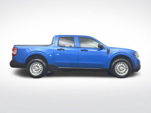 Used 2025 Ford Maverick XL w/ Equipment Group 102A AWD/4WD image 38