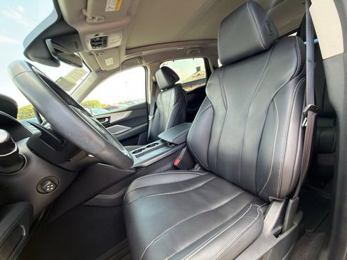 Certified 2025 Acura MDX w/ Technology Package AWD/4WD image 12