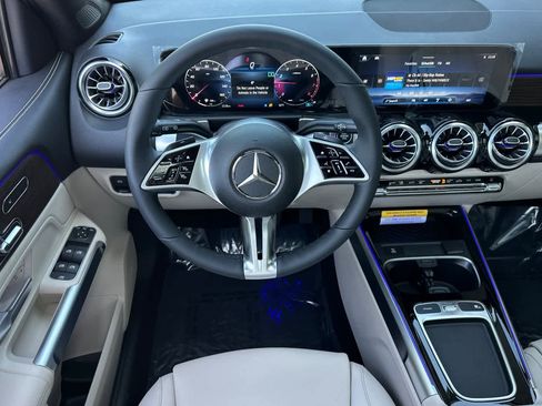 New 2026 Mercedes-Benz GLB 250 image 13