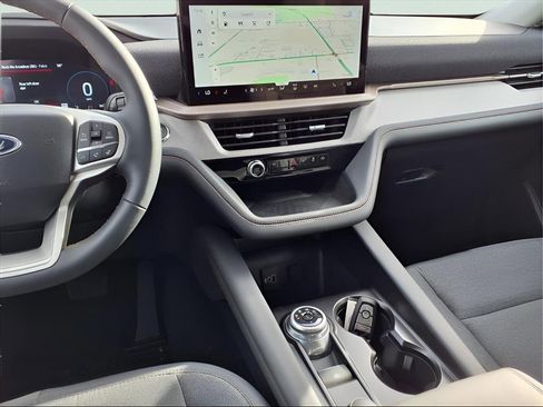New 2026 Ford Explorer Active image 5