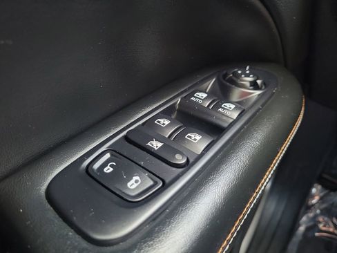 Used 2018 Jeep Compass Latitude w/ Popular Equipment Group image 21