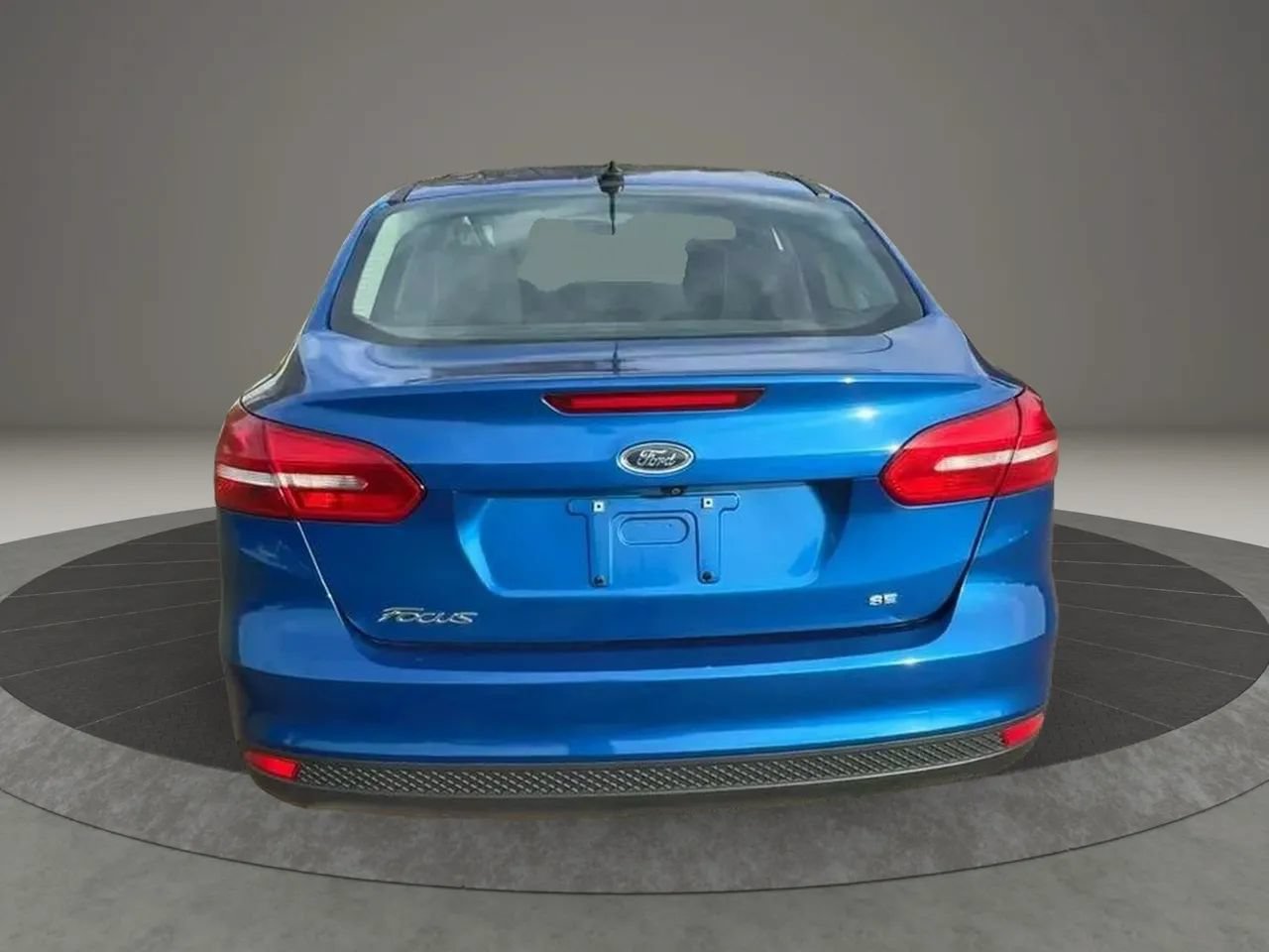 Used 2018 Ford Focus SE FWD image 5