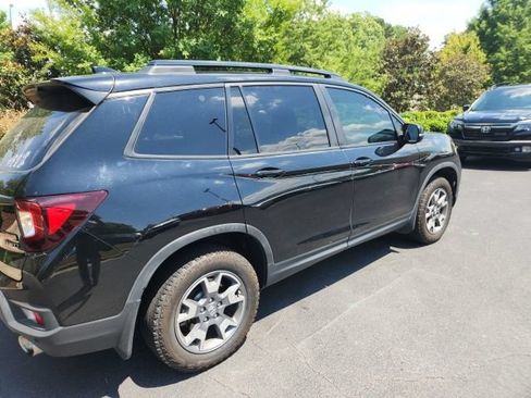 Used 2023 Honda Passport TrailSport image 11