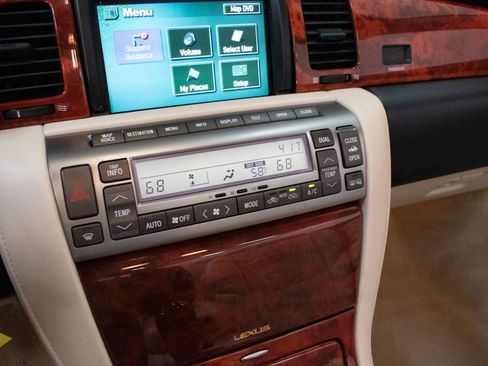 Used 2008 Lexus SC 430 Convertible RWD image 19