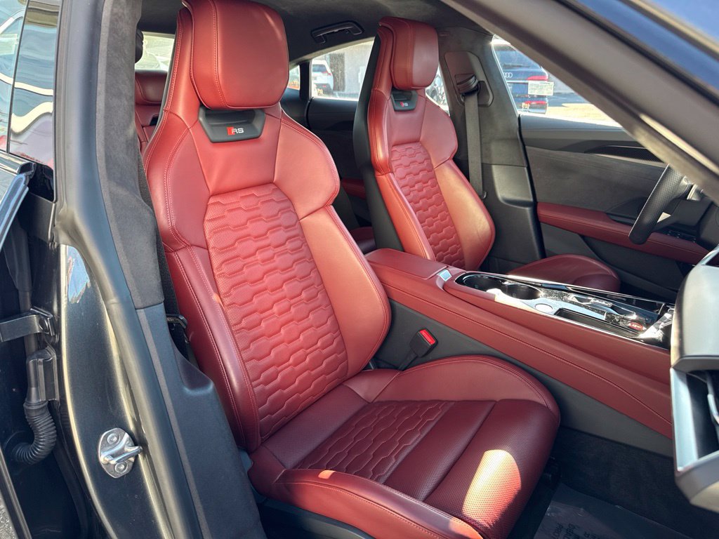 Used 2024 Audi RS e-tron GT w/ Carbon Performance Package AWD/4WD image 33