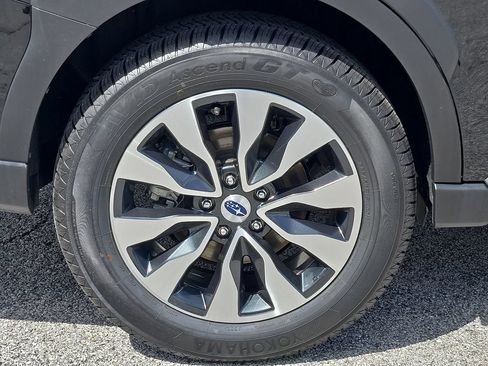 Certified 2025 Subaru Outback Touring XT AWD/4WD image 8
