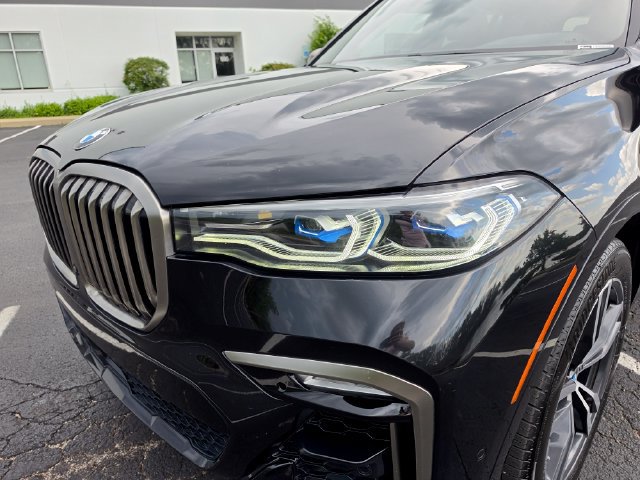 Used 2021 BMW X7 M50i AWD/4WD image 16