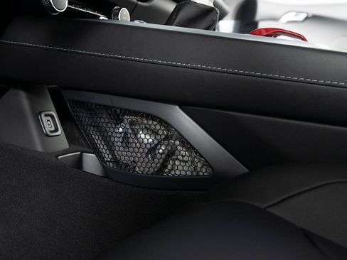 Used 2025 Lotus Emira image 27