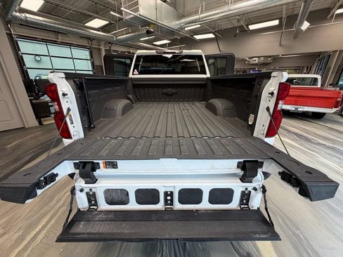 Used 2022 Chevrolet Silverado 2500 Custom w/ Gooseneck/5TH Wheel Package AWD/4WD image 51