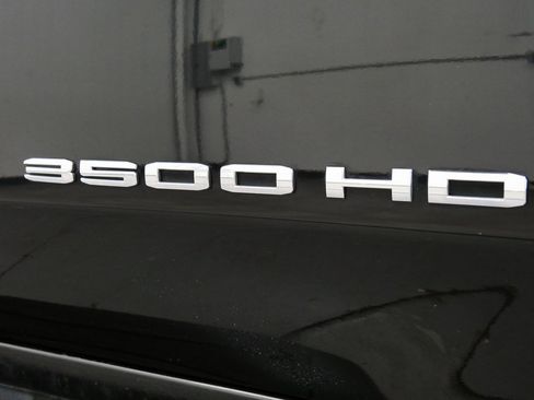 Used 2022 GMC Sierra 3500 SLE w/ SLE Convenience Package image 11