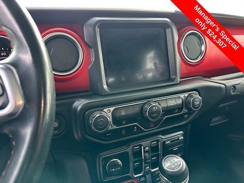 Used 2020 Jeep Gladiator Rubicon image 27