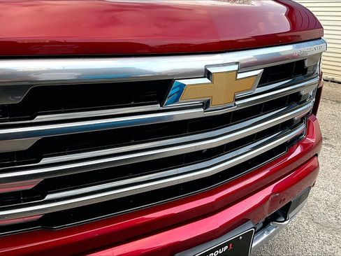 Used 2023 Chevrolet Silverado 1500 High Country w/ Technology Package image 30