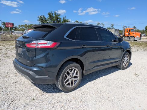 Used 2023 Ford Edge SEL w/ Convenience Package AWD/4WD image 4