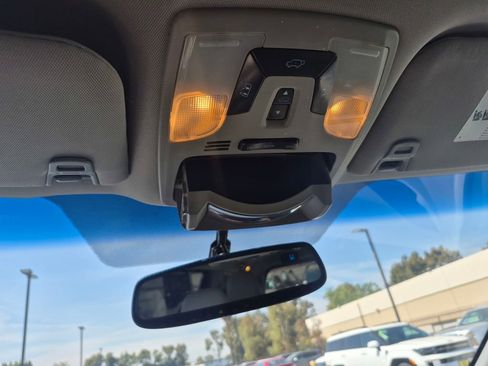 Used 2015 Toyota Sienna XLE w/ XLE Navigation Package FWD image 27