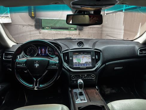 Used 2014 Maserati Ghibli RWD image 39