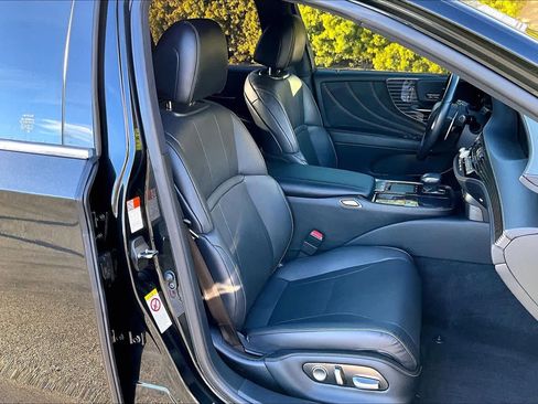 Used 2018 Lexus LS 500 image 8