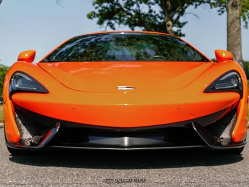 Used 2019 McLaren 570S Spider image 15