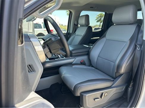 New 2025 Ford F150 Lariat w/ Equipment Group 501A Mid image 16