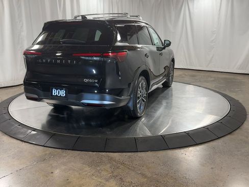 Certified 2026 INFINITI QX60 Luxe w/ Family Package AWD/4WD image 13