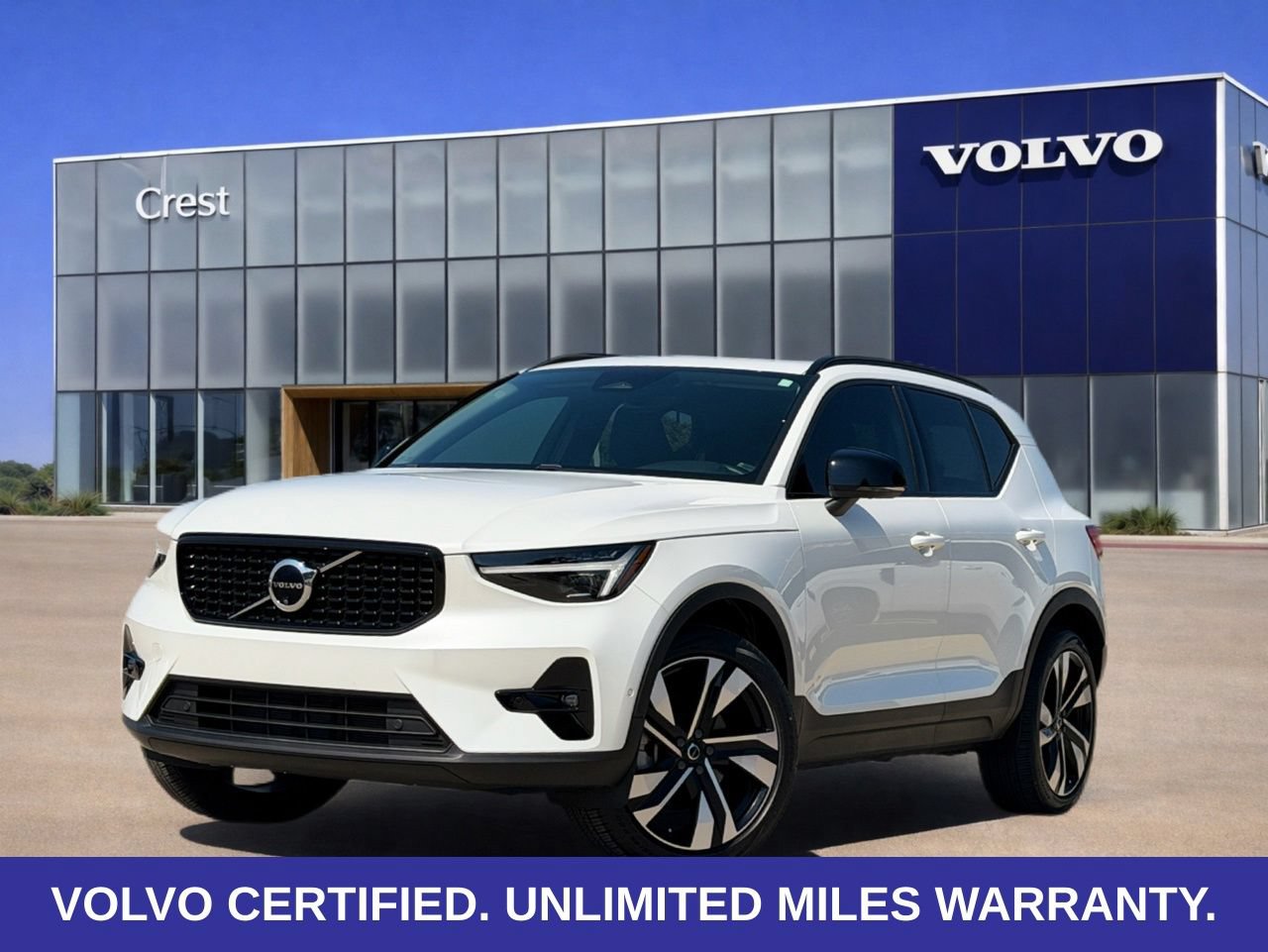 Certified 2024 Volvo XC40 B5 Ultimate AWD/4WD image 1