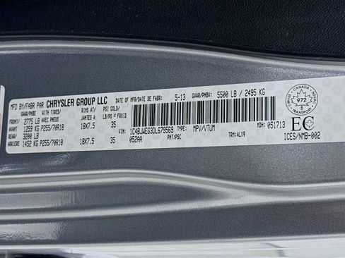 Used 2013 Jeep Wrangler Unlimited Sahara w/ Dual Top Group image 27