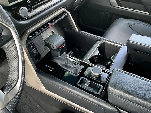 Used 2025 Toyota Tundra Limited image 15