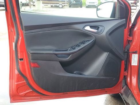 Used 2016 Ford Focus SE FWD image 8