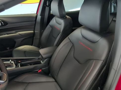 New 2026 Jeep Compass Trailhawk w/ Trailer Tow Group image 14