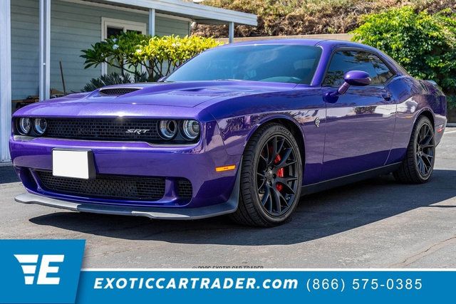 Used 2016 Dodge Challenger SRT Hellcat RWD image 1
