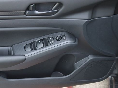 New 2025 Nissan Altima 2.5 S image 12