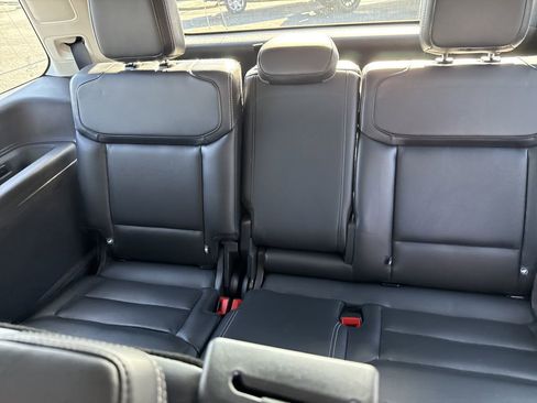 Used 2025 Ford Expedition Platinum image 22