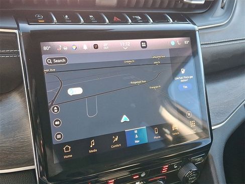 Certified 2023 Jeep Grand Cherokee Limited w/ Black Appearance Package image 14