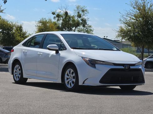 Certified 2025 Toyota Corolla LE FWD image 7