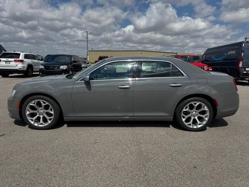 Used 2018 Chrysler 300 C w/ Safetytec Plus Group image 9