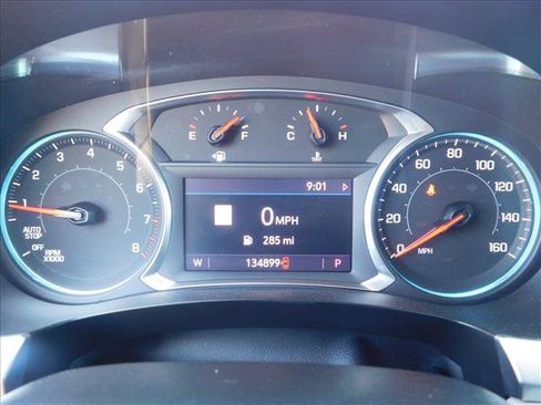 Used 2021 Chevrolet Traverse Premier AWD/4WD image 17