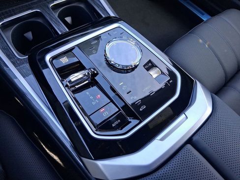 New 2026 BMW 750e xDrive w/ Executive Package image 26