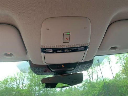 Used 2024 Nissan Ariya AWD image 25
