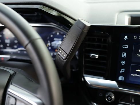 Used 2025 Chevrolet Silverado 1500 LT image 19