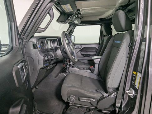 Used 2024 Jeep Wrangler Unlimited Rubicon 4xe AWD/4WD image 14