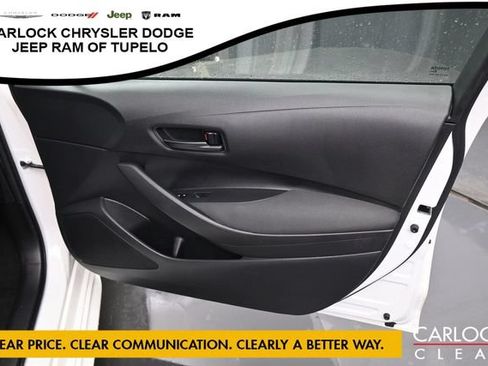 Used 2024 Toyota Corolla LE FWD image 32