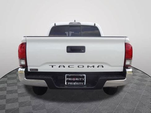 Used 2023 Toyota Tacoma SR5 w/ SR5 Appearance Package RWD image 3