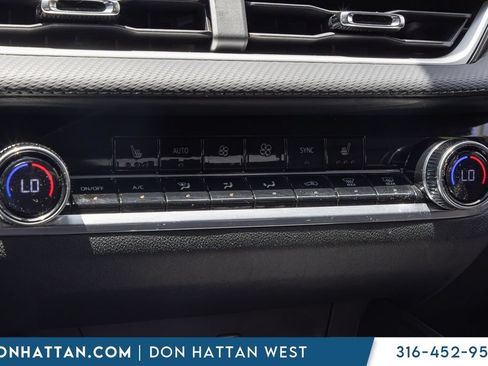 Used 2025 Chevrolet Equinox LT w/ Convenience Package II AWD/4WD image 9