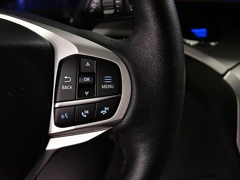 Used 2024 Ford Explorer XLT w/ Equipment Group 202A AWD/4WD image 21