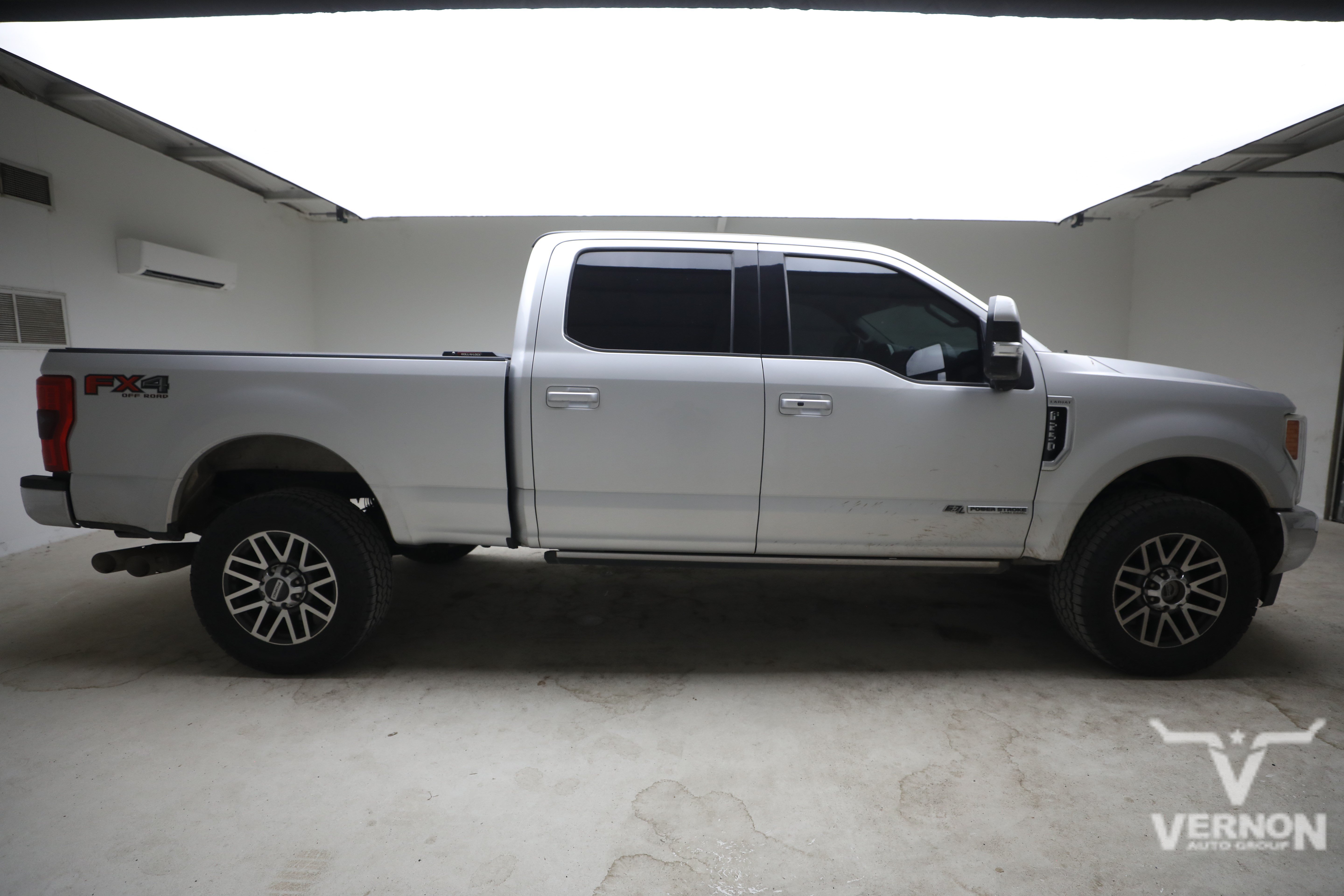 Used 2018 Ford F250 Lariat w/ Lariat Ultimate Package AWD/4WD image 5