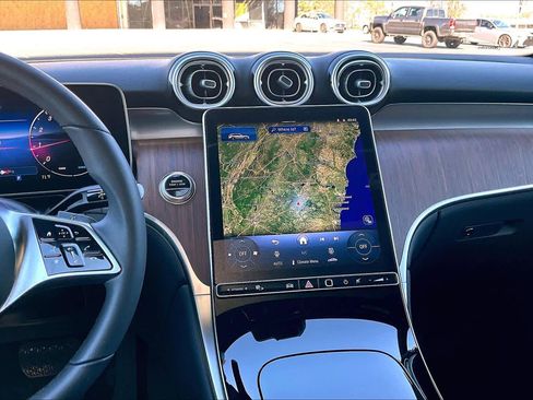 Certified 2025 Mercedes-Benz GLC 300 GLC 300 image 7