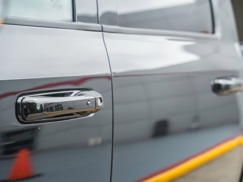 New 2026 RAM 2500 Laramie AWD/4WD image 19