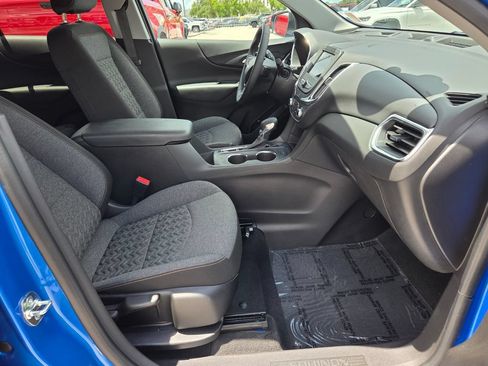 Certified 2024 Chevrolet Equinox LT FWD image 16