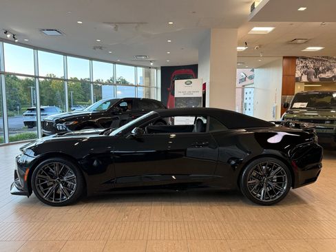 Used 2022 Chevrolet Camaro ZL1 RWD image 4