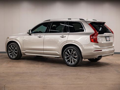 Used 2017 Volvo XC90 T6 Momentum w/ Momentum Plus Package image 31