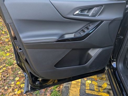 New 2026 Chevrolet Equinox LT image 8